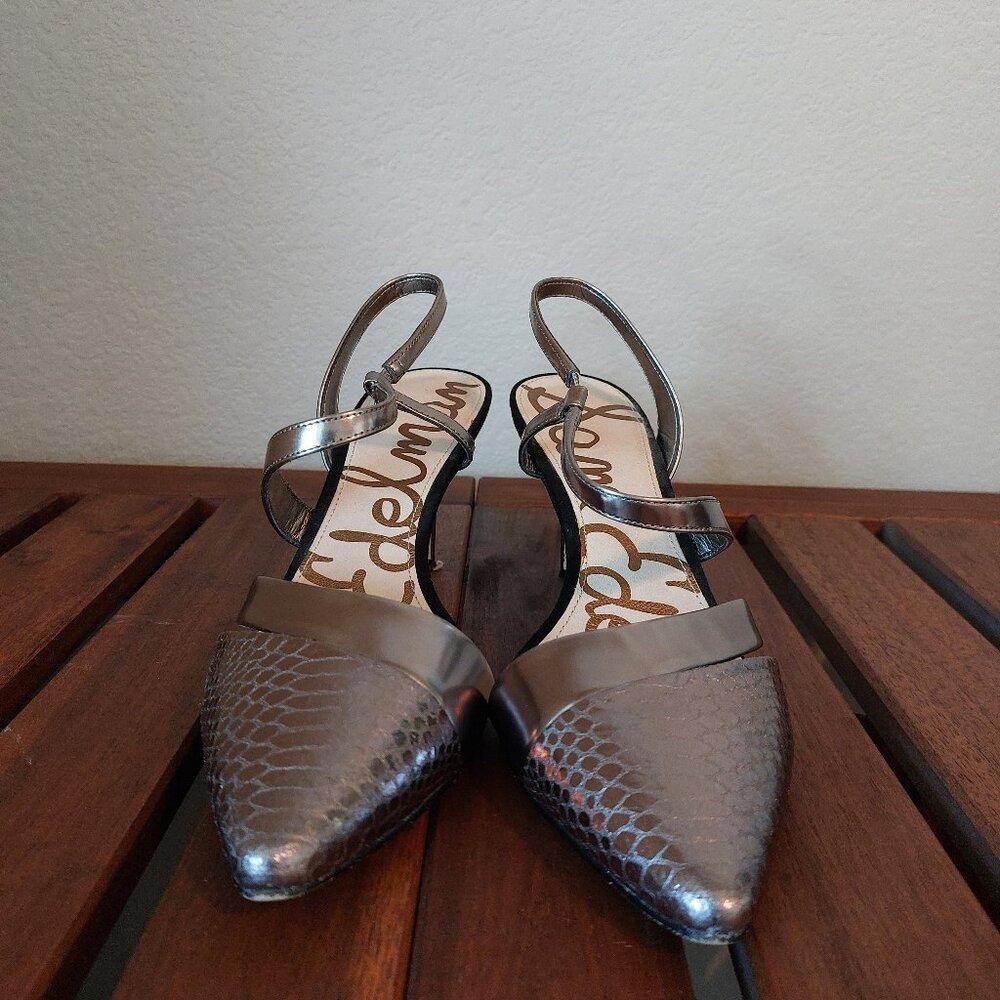 "Othello" Silver metallic strappy leather pumps